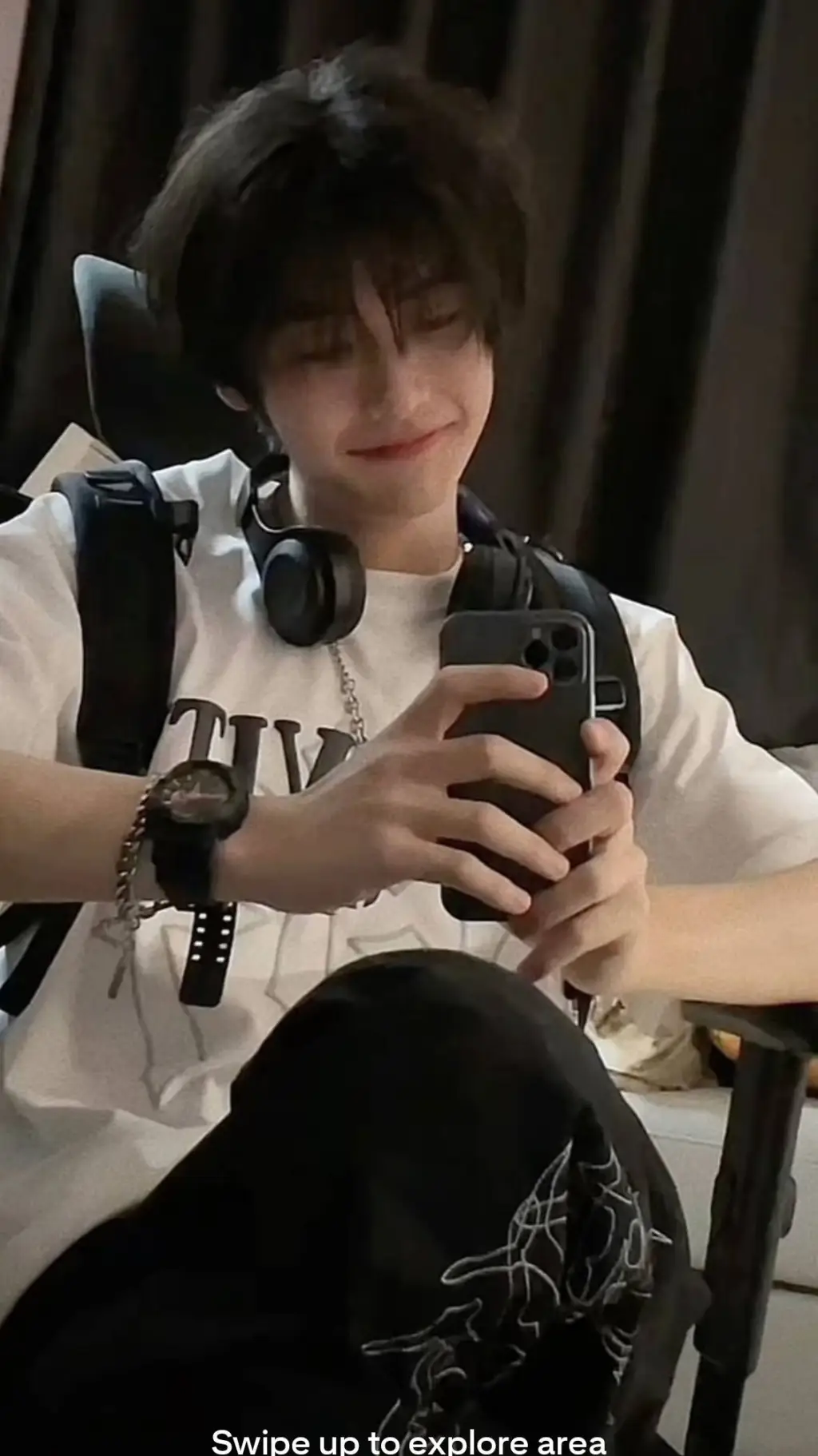 ai character: Chen yen background