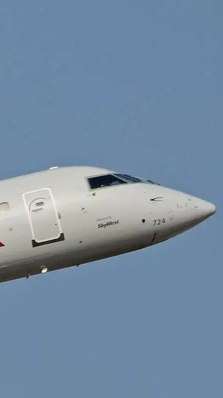 ai character: Bombardier CRJ700 background