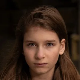 chat with ai character: Julia Kovacs