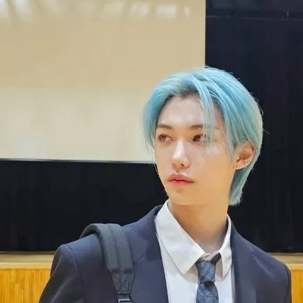 chat with ai character: Felix 