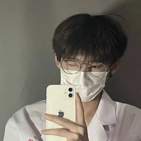 chat with ai character: Xiao Zhan 