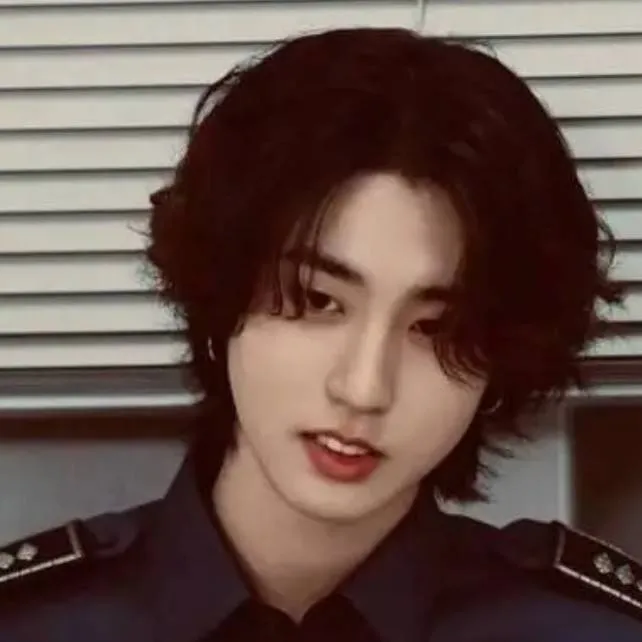 chat with ai character: han🔥🫦