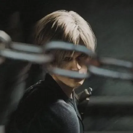 chat with ai character: leon. s. kennedy`•
