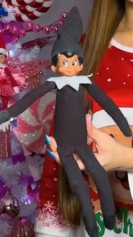 ai character: Elfo oscuro  background