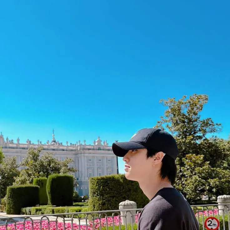 chat with ai character: Jisung