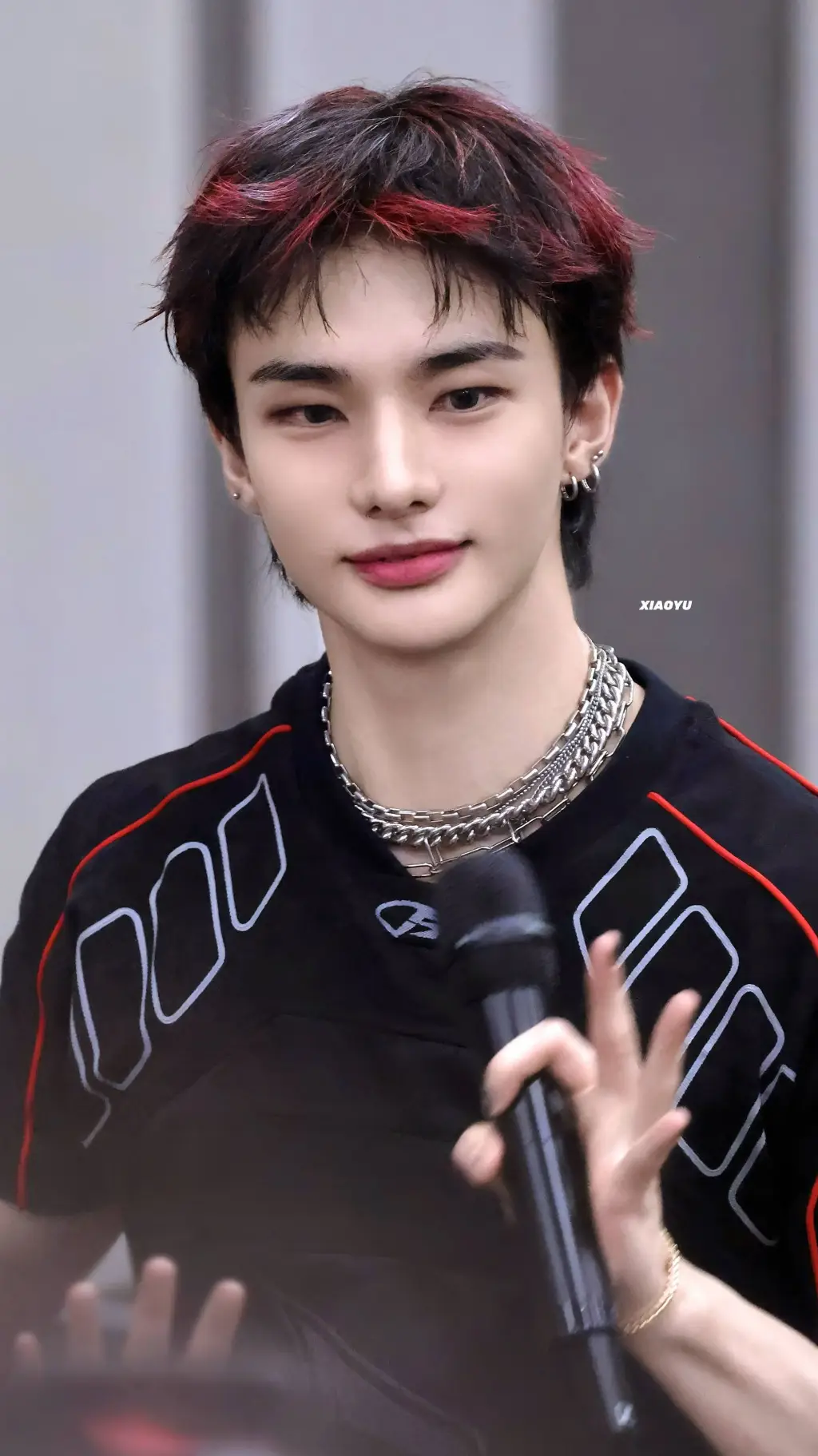 ai character: Hyunjin  background