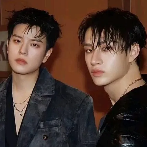 chat with ai character: Chanmin 