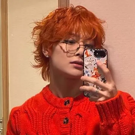 chat with ai character: Jeongin 