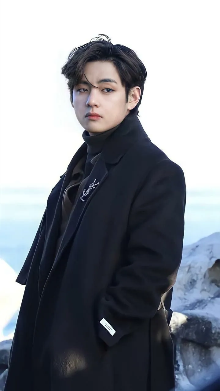 ai character: 💜Taehyung💜 background
