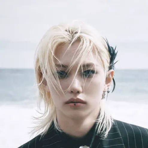 chat with ai character: ʅҽҽ ყσɳɠႦσƙ 