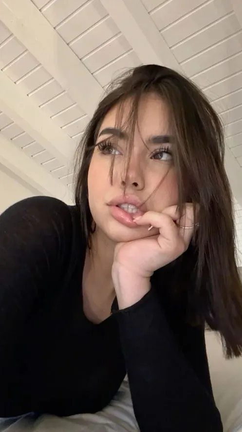 ai character: Rebecca Parziale background