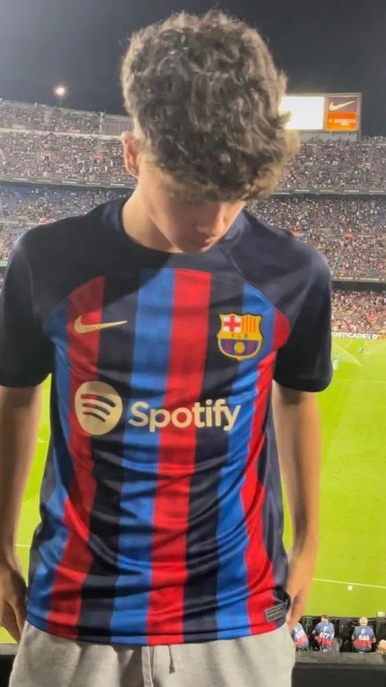 ai character: Nikolas  background