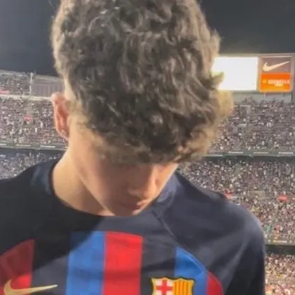 chat with ai character: Nikolas 