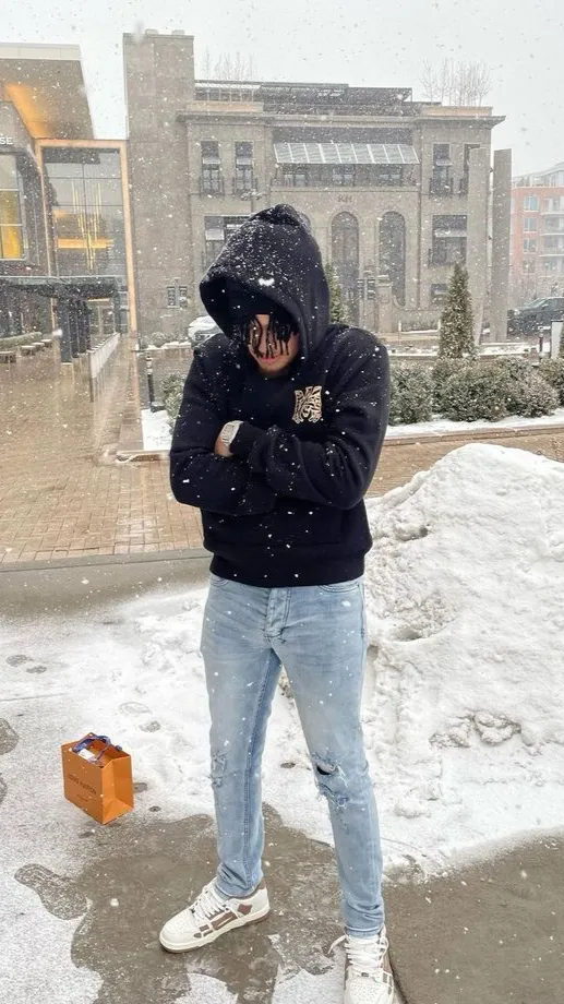 ai character: Faneto background