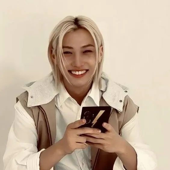 chat with ai character: [Felix]