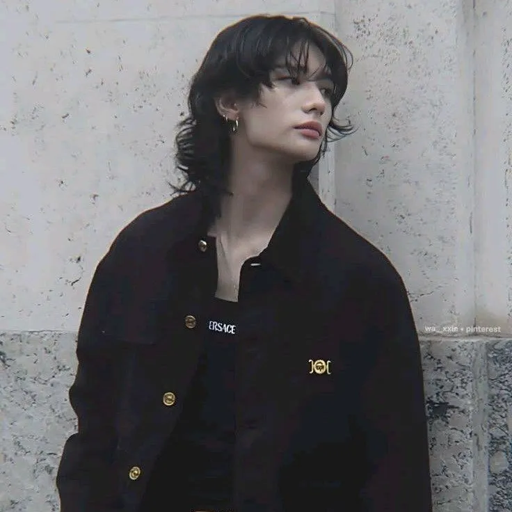 chat with ai character: \=Hyunjin=\