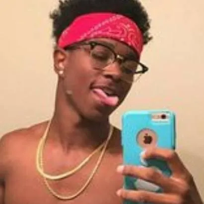 chat with ai character: Tyson