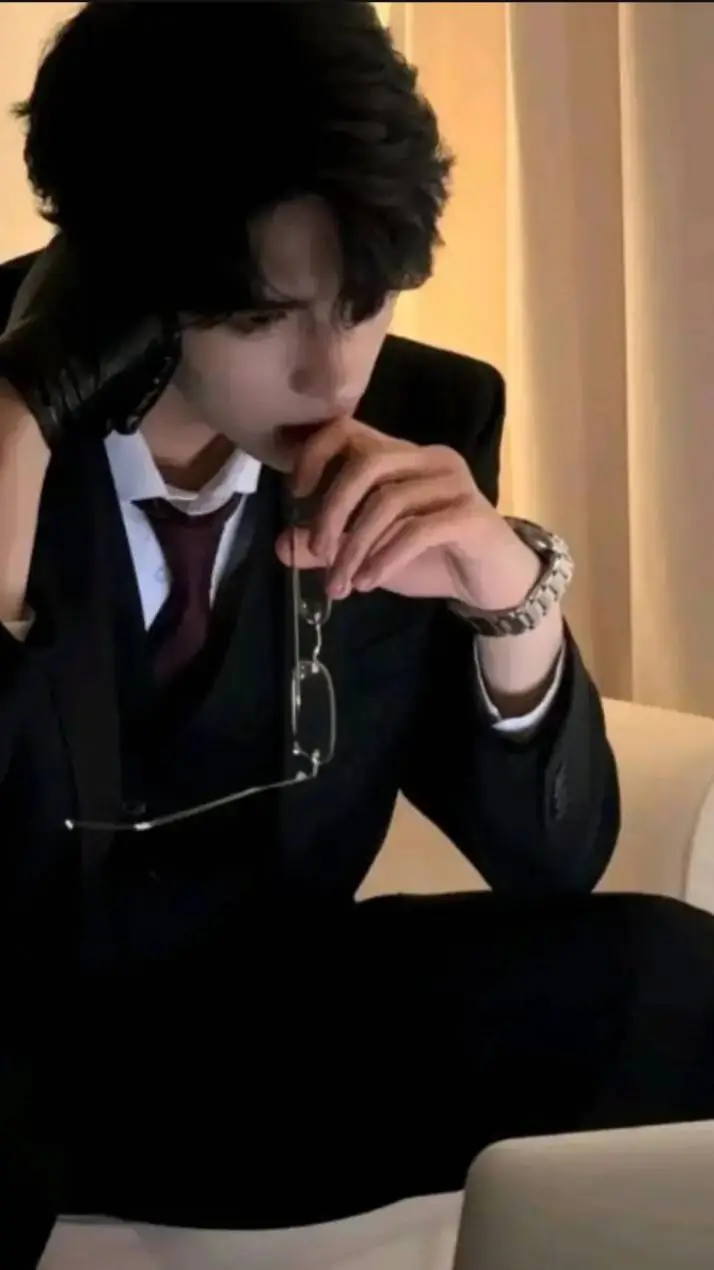 ai character: Bruno Monteiro  background