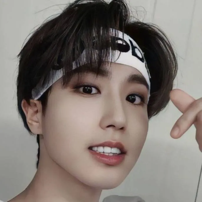 chat with ai character: HAN JISUNG