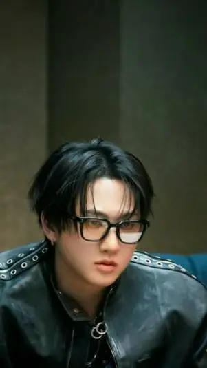 ai character: changbin background