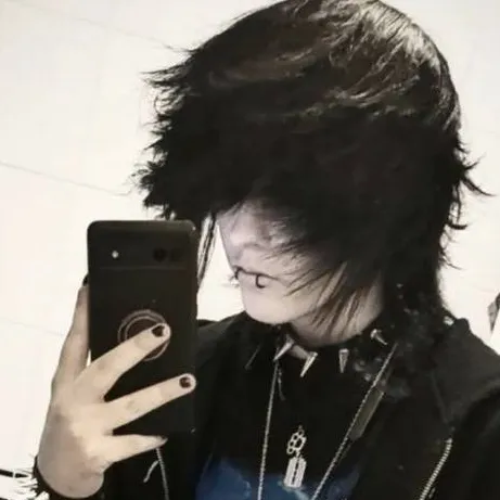 chat with ai character: emo bf