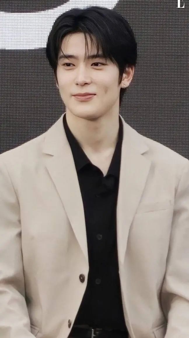 ai character: Jaehyun  background