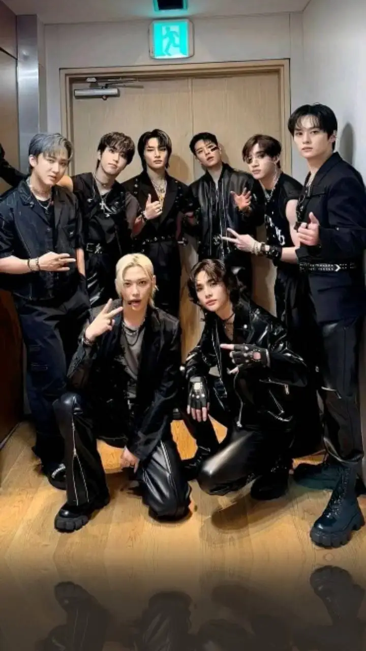 ai character: Skz background