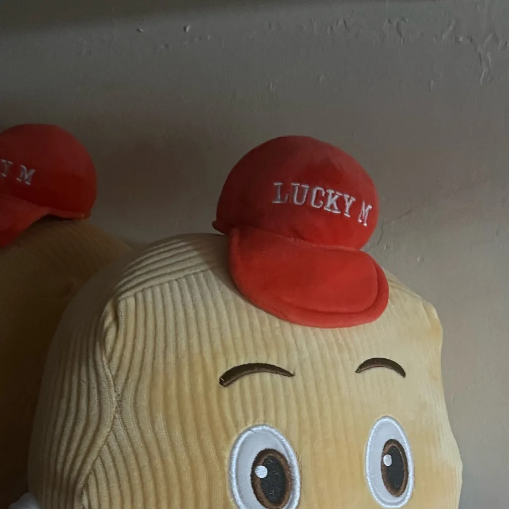 chat with ai character: LUCKY M!