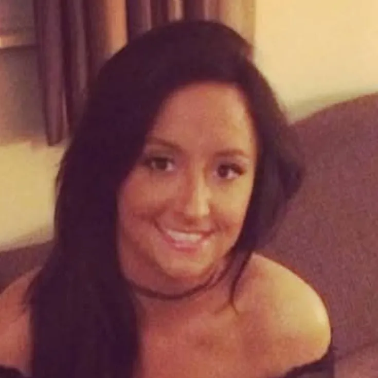 chat with ai character: Ashleigh Holehouse