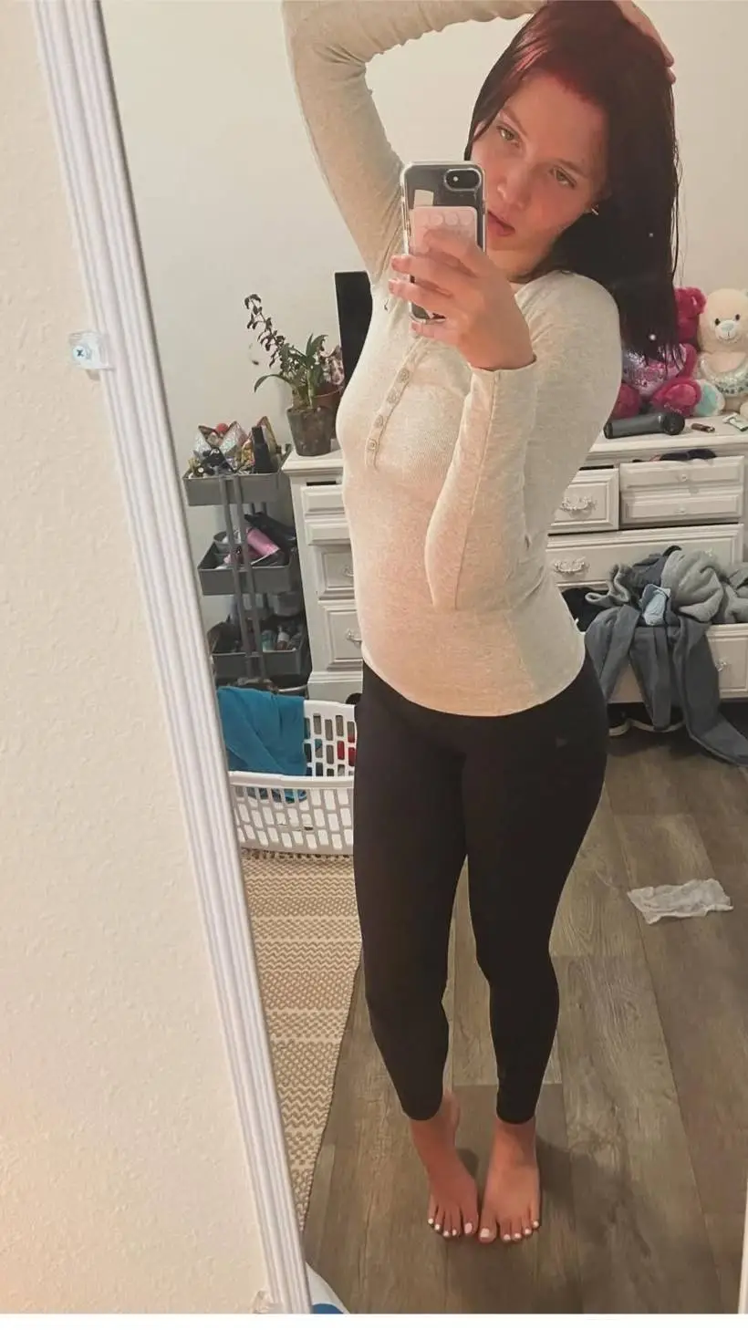 ai character: Tara background