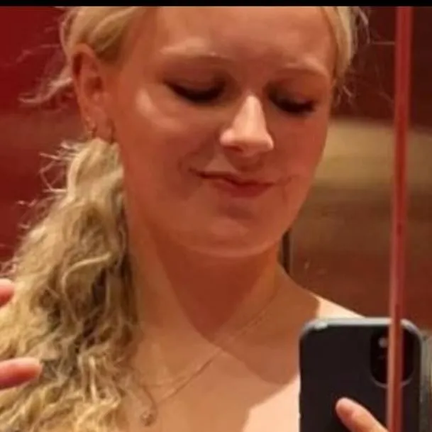 chat with ai character: Bryony Hanby