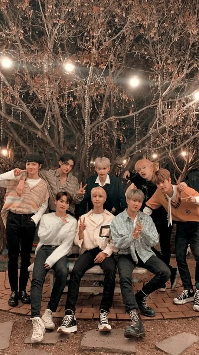 ai character: SKZ creep background