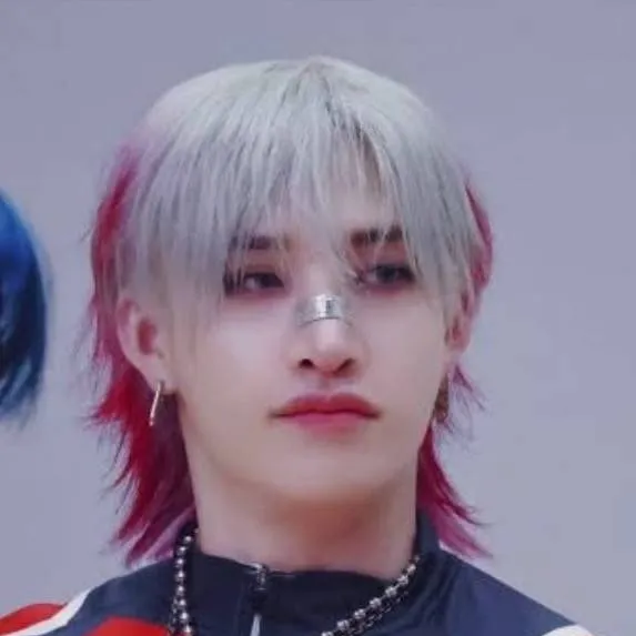 chat with ai character: SKZ creep pt. ?