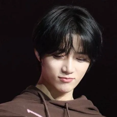chat with ai character: 🐻 Beomgyu 🎀