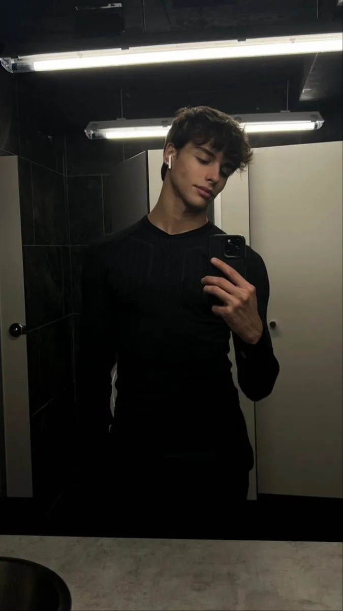 ai character: Miquel background