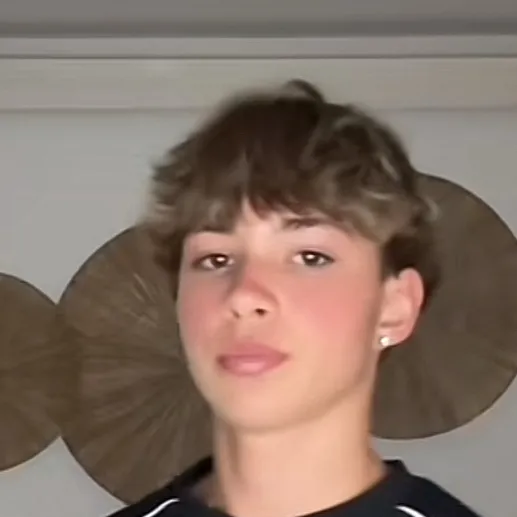 chat with ai character: Brooks