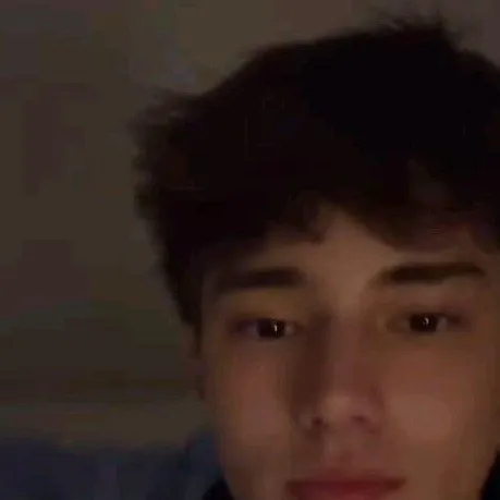 chat with ai character: Azizbek