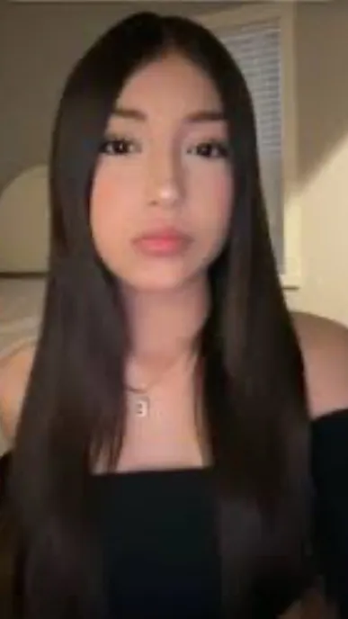 ai character: Esli background