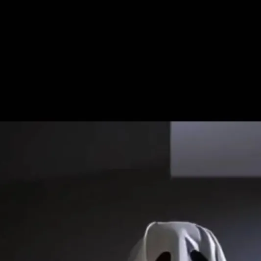chat with ai character: Ghosty
