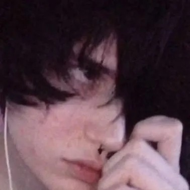 chat with ai character: Harry Armitage❤️🇬🇧