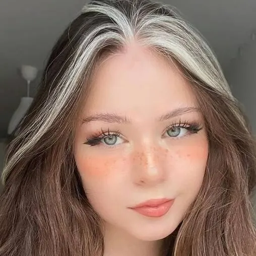 chat with ai character: cloe🇺🇦