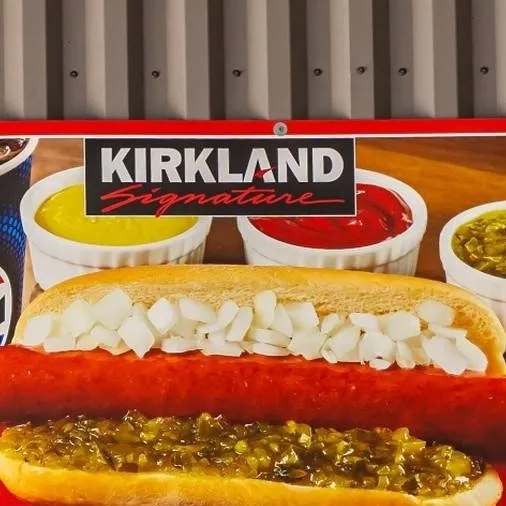chat with ai character: costco hotdog