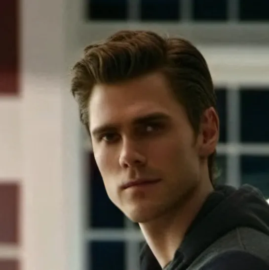 chat with ai character: Stefan (tvd)