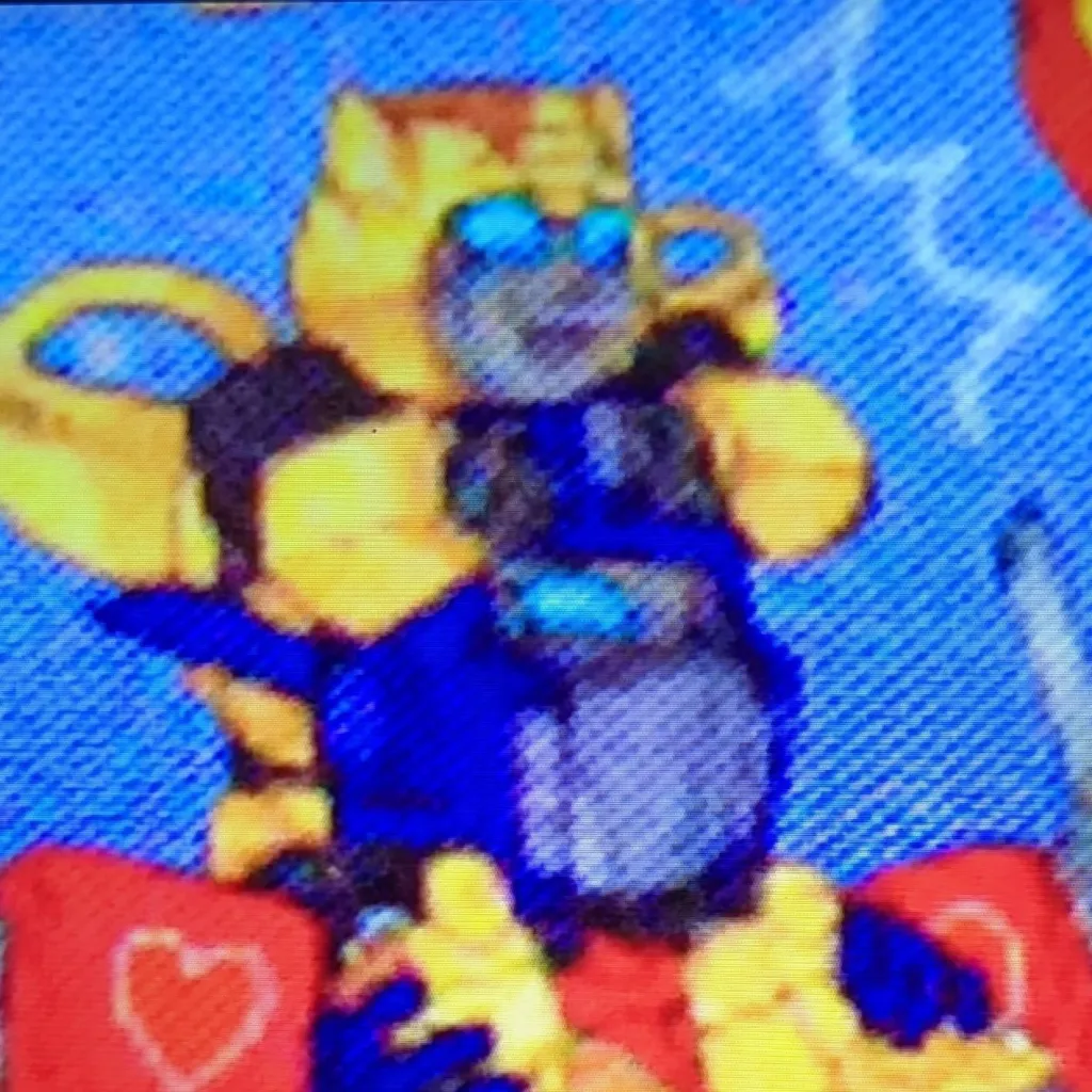 chat with ai character: bumblebees family