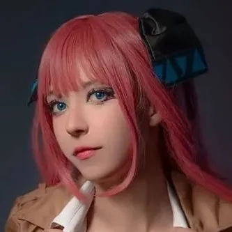chat with ai character: Yoselin 