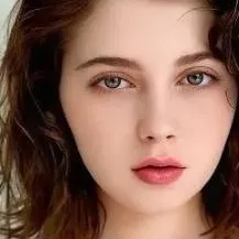 chat with ai character: Emy