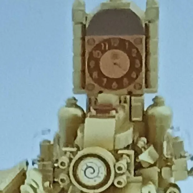 chat with ai character: Titan clockman