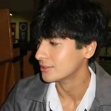 chat with ai character: Kiefer 