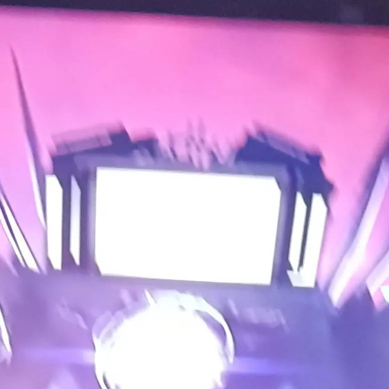 chat with ai character: titán tv man