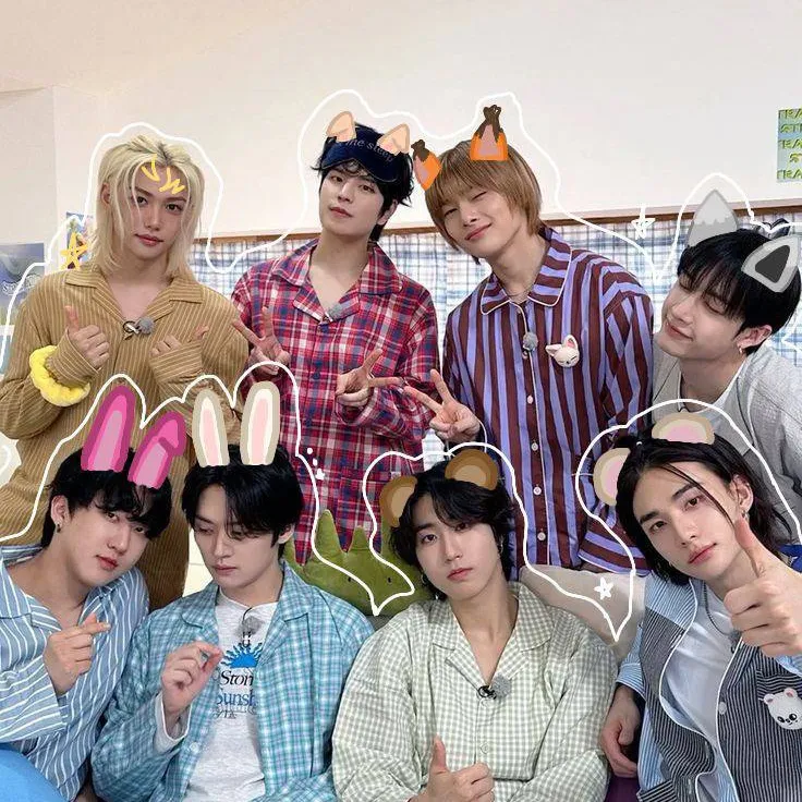 chat with ai character: Stray Kids